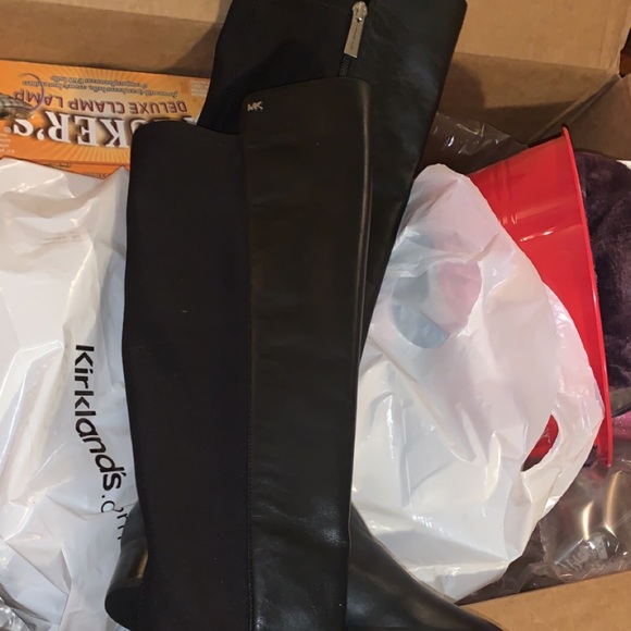 Size 5 Womens MK boots. OBO. Never been worn - Picture 6 of 6